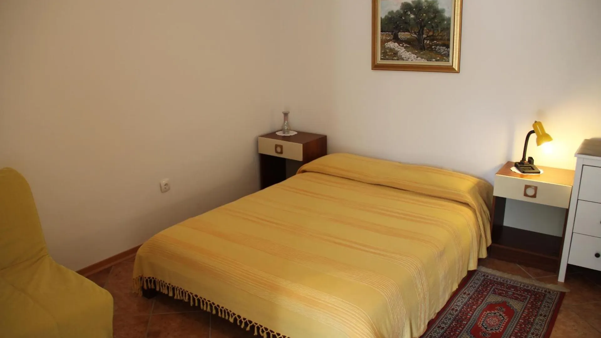 Mira Apartments contacts