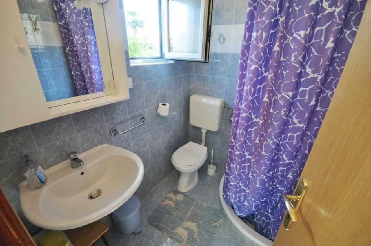 *** Guest house Mira Apartments Novigrad  Croatia