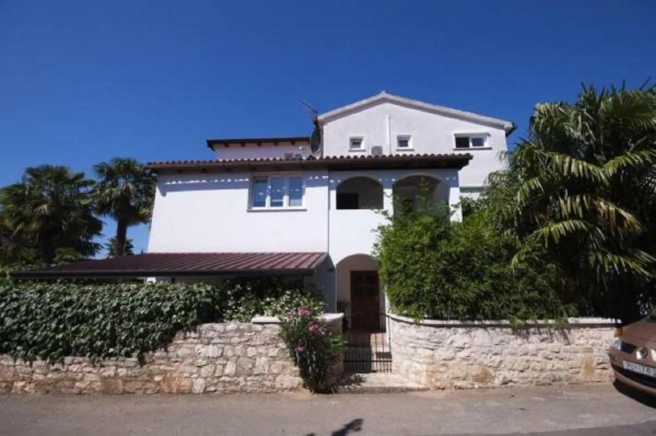 *** Konukevi Mira Apartments Novigrad Istria Hırvatistan
